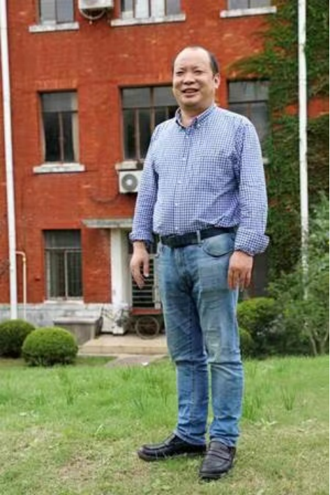 365英国上市集团